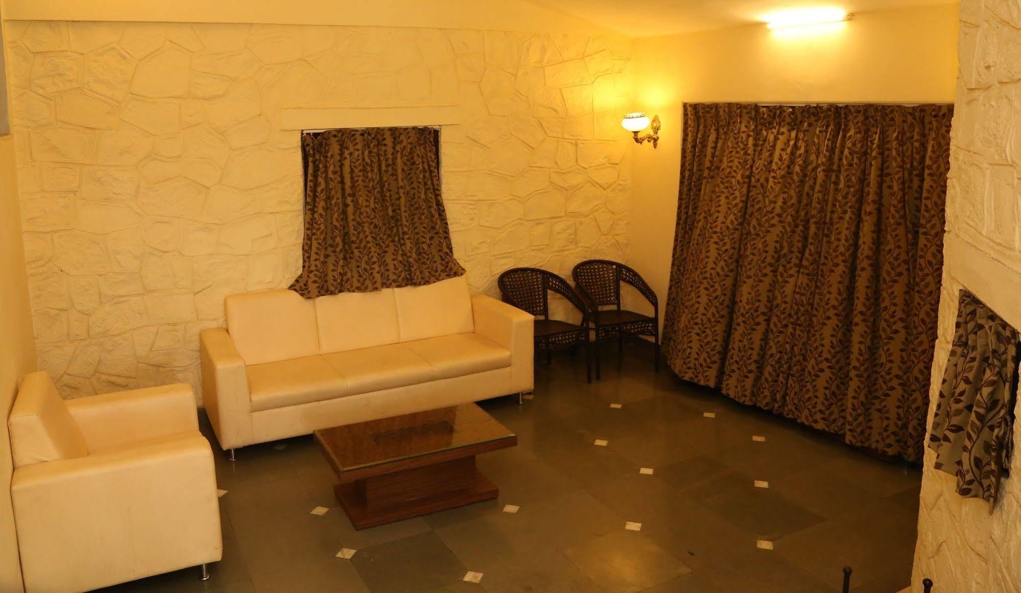 Panoramic Resort Panvel Karnāla Kültér fotó