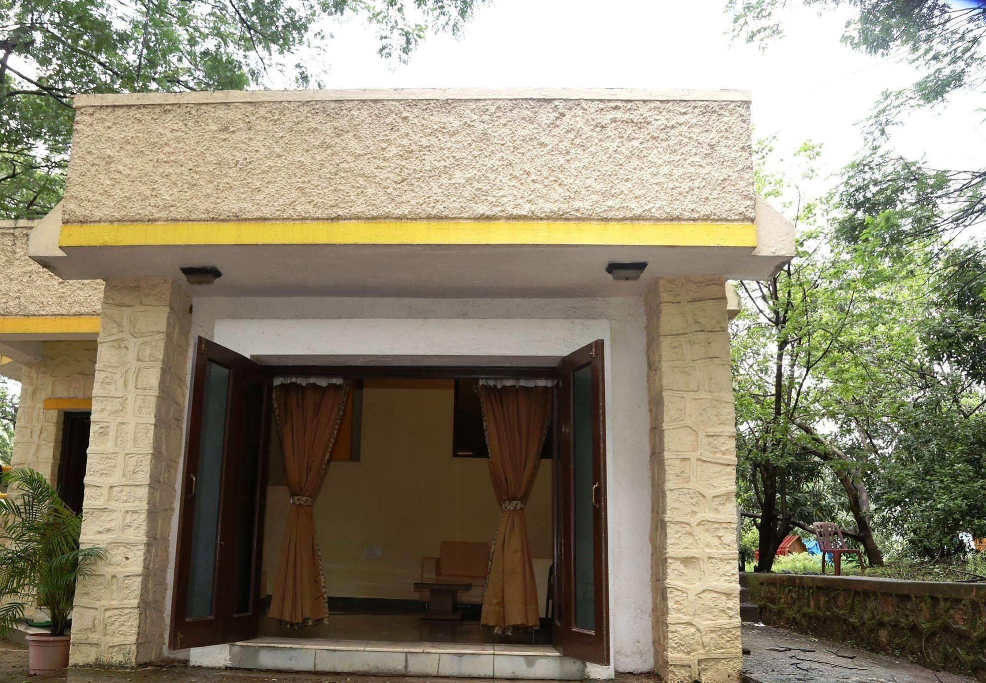 Panoramic Resort Panvel Karnāla Kültér fotó